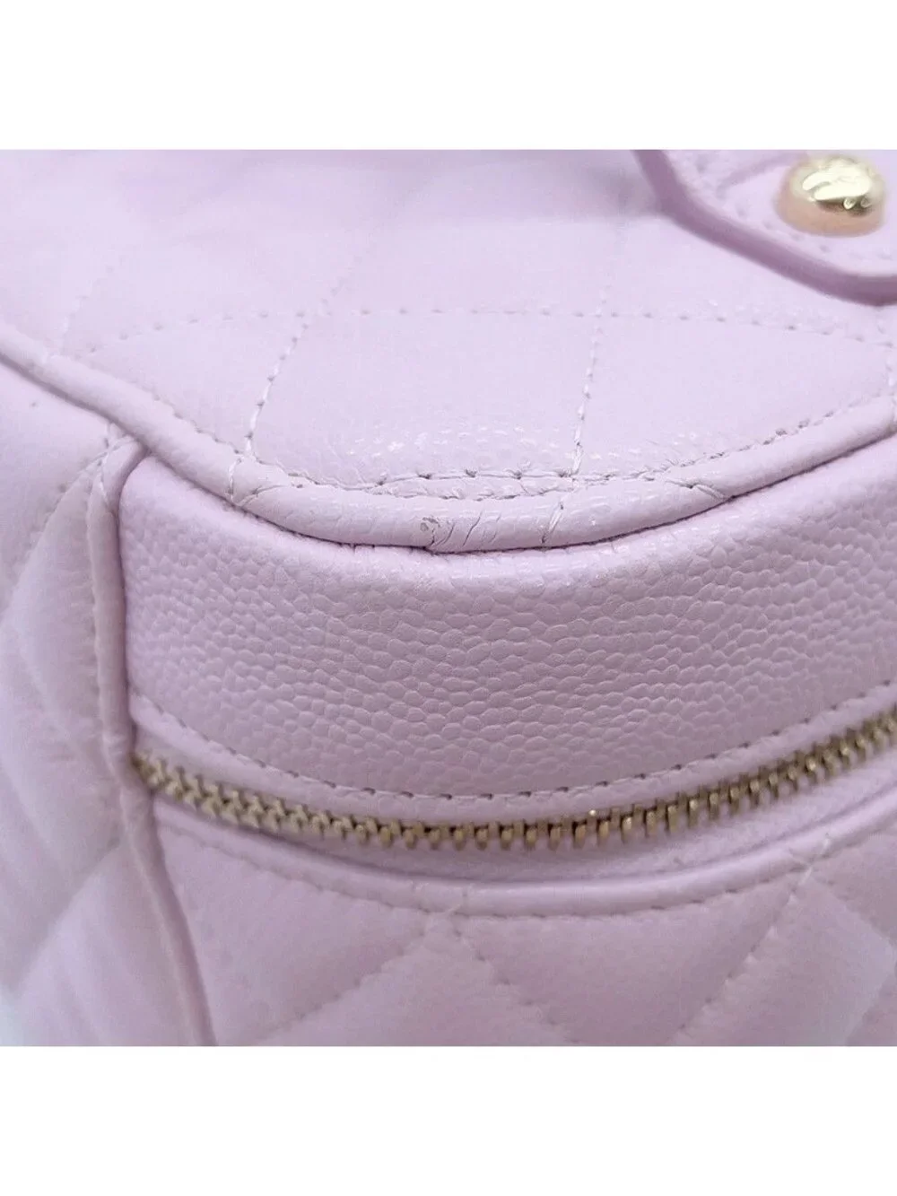 Chanel scratches top ab